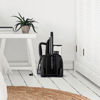 LAURSTAR LIFT Ultimate black in IGGI steamer